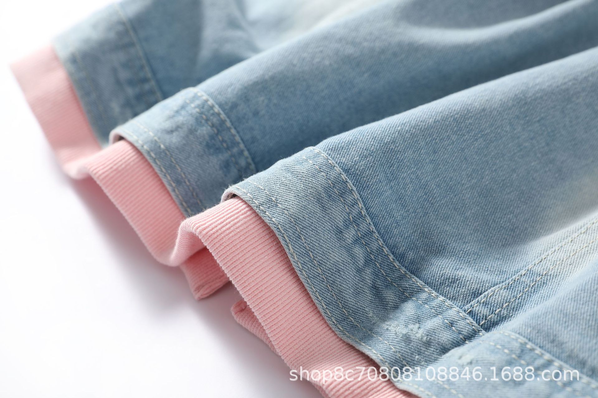Pannelli larghi con cappuccio  - Patchwork Jean Jacket recensione e prezzo