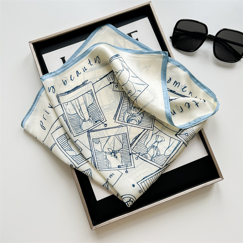 Foulard quadrato piccolo in ra - Vintage Fashion Art recensione e prezzo